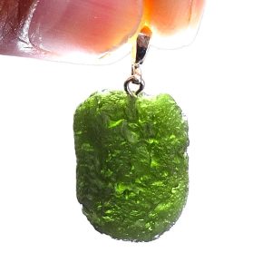 Colgante de moldavita