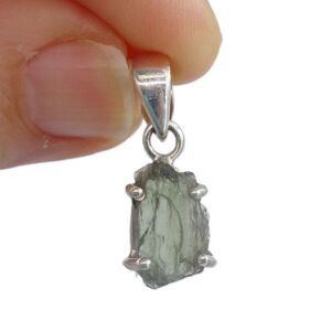 Colgante de moldavita