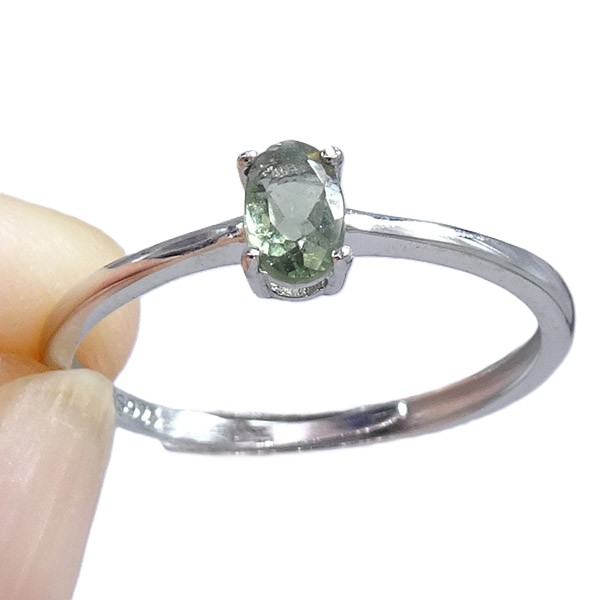 Anillo de moldavita VENDIDO